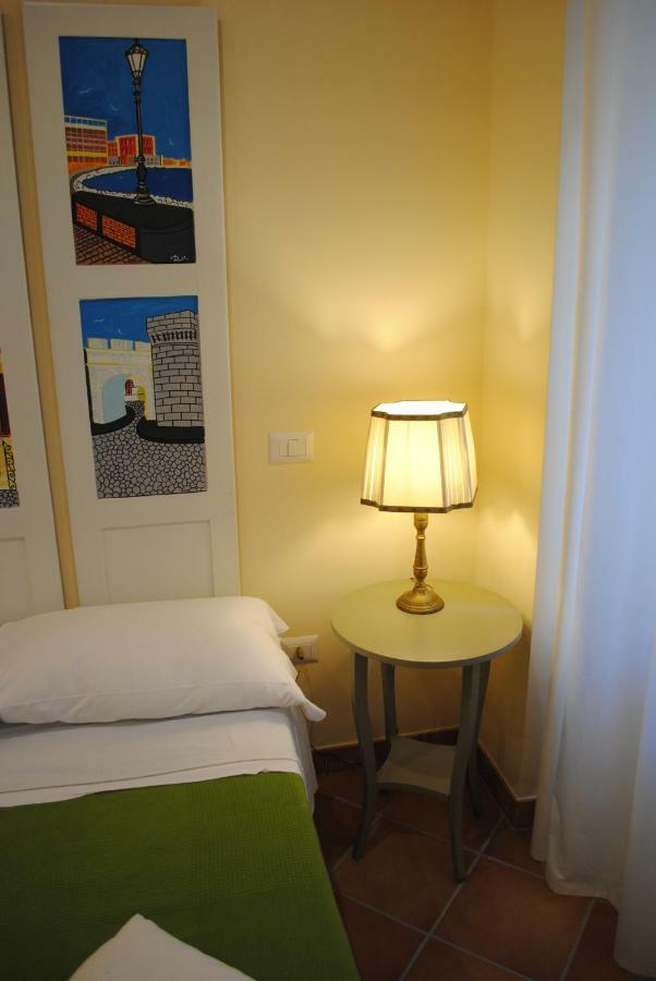 Bed and Breakfast Le Stanze Di Angela à Naples Extérieur photo