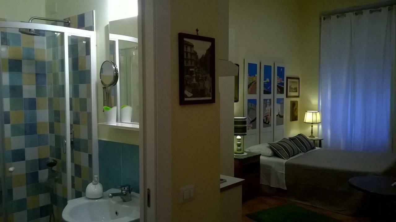 Bed and Breakfast Le Stanze Di Angela à Naples Extérieur photo